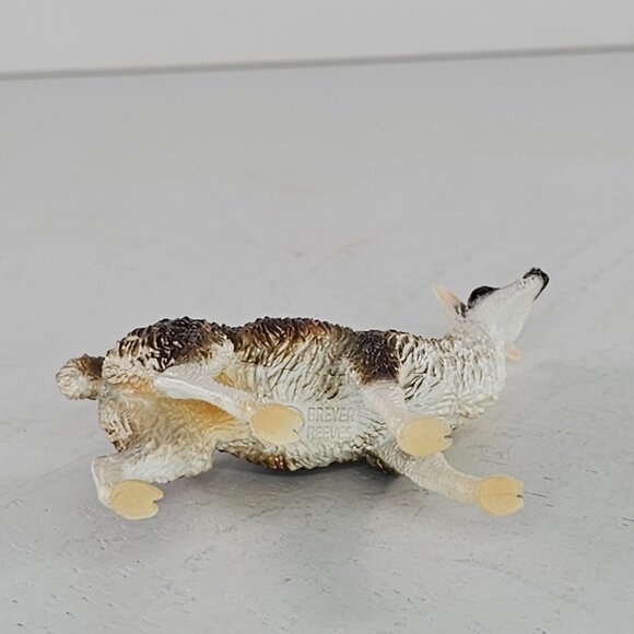 Breyer Stablemates Llama Figurine Realistic Collectible Plastic Animal #5410 - Picture 7 of 7